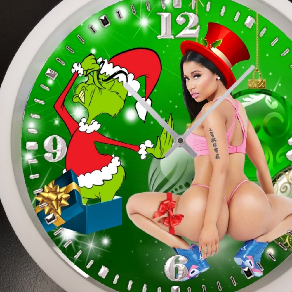 Grinch clock - Picture 2 of 3